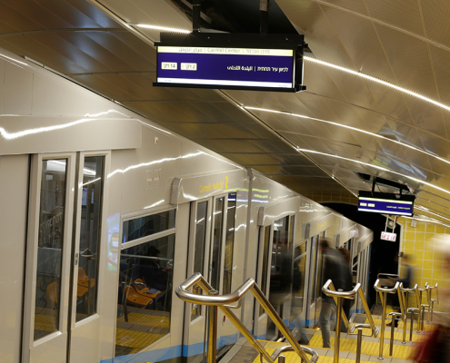 High Brightness Ceiling Mounted LCD Display High Brightness Ceiling Mounted LCD Display